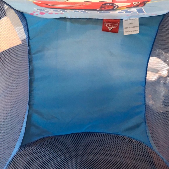 🚙 Disney Cars Radiator Springs Popup Laundry Basket, three-sides mesh & handles - Picture 4 of 10